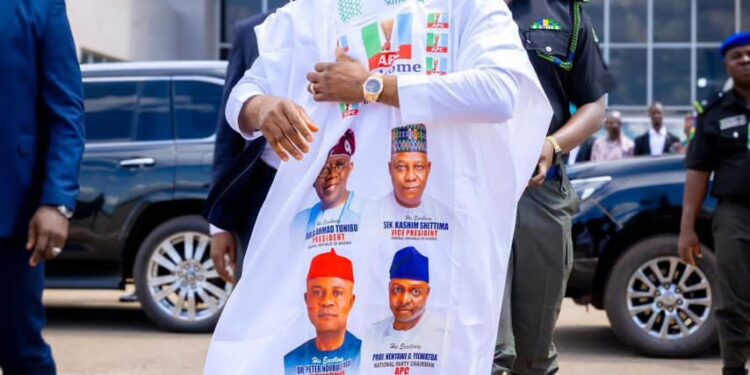 Enugu Non-Indigene Group Declares Support Gor Gov Mbah’s Defection To APC